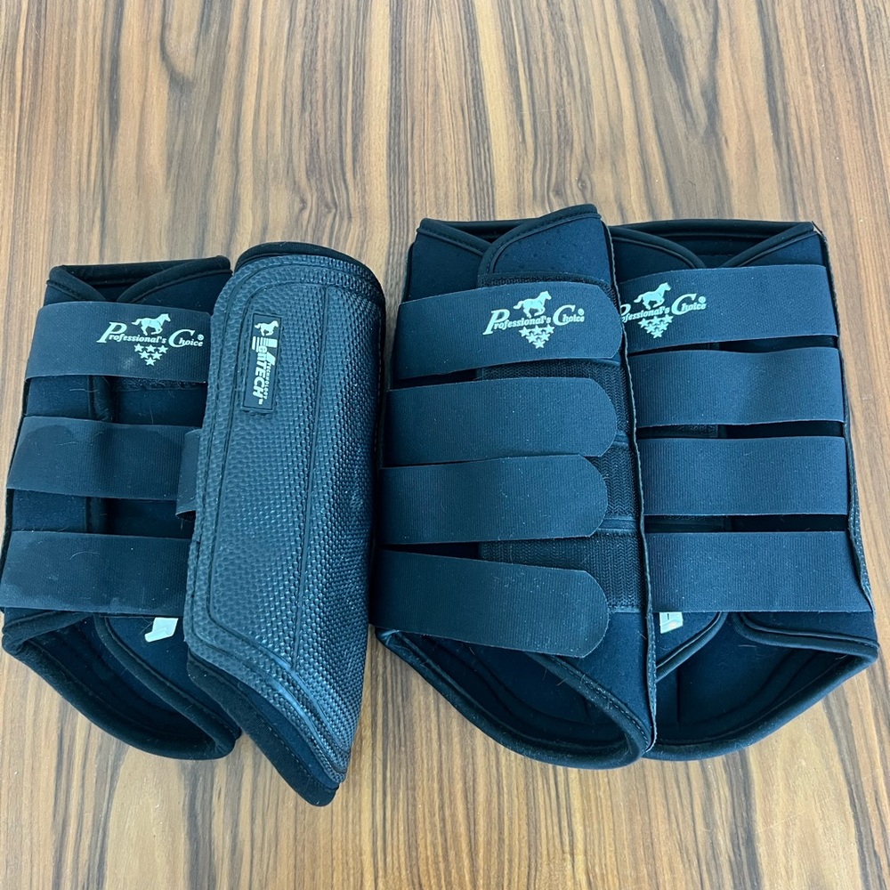 Professional's Choice VenTech Black Horse Sport Boots training riding jumper